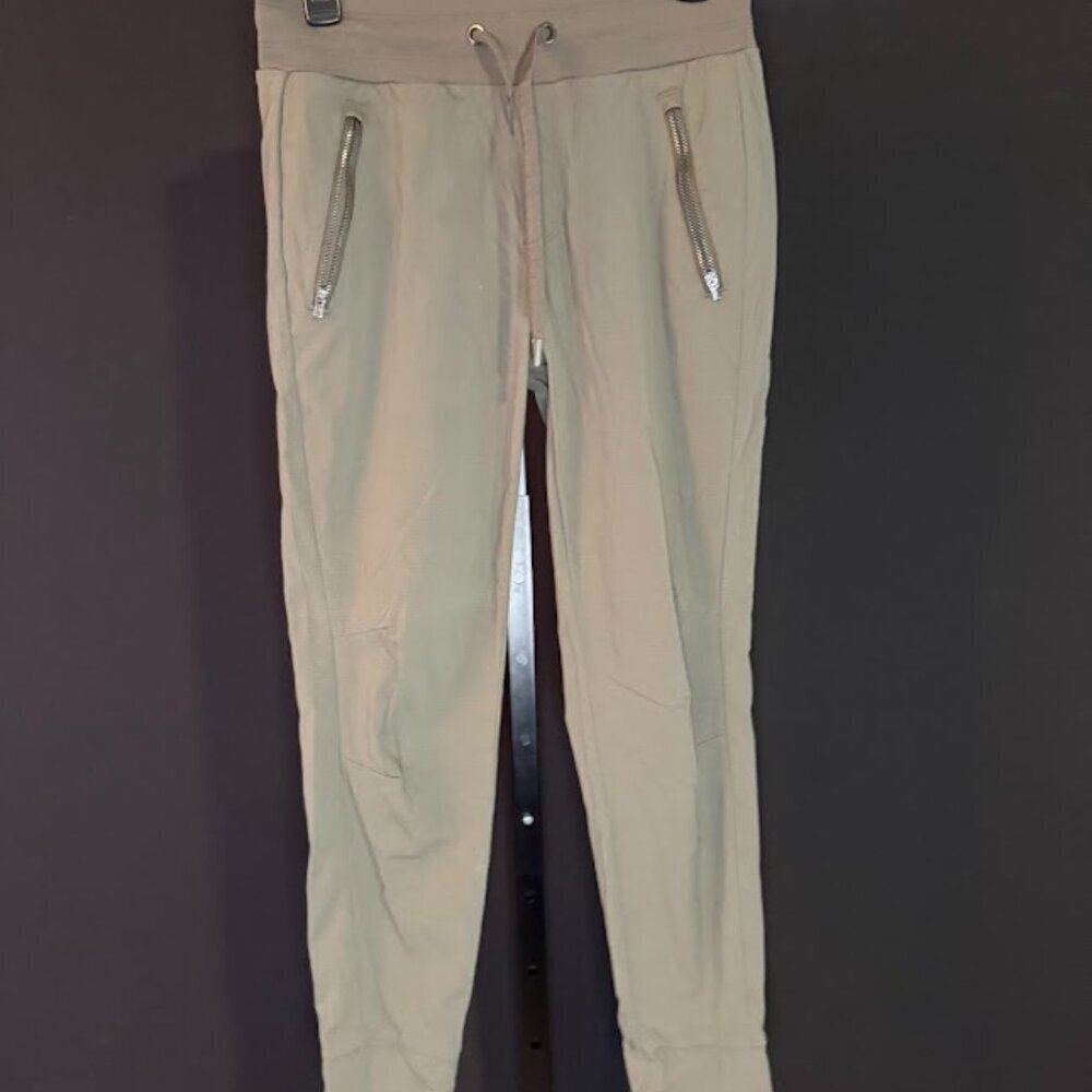 Athleta Trekkie North Jogger in Arbor Olive - Picture 2 of 6